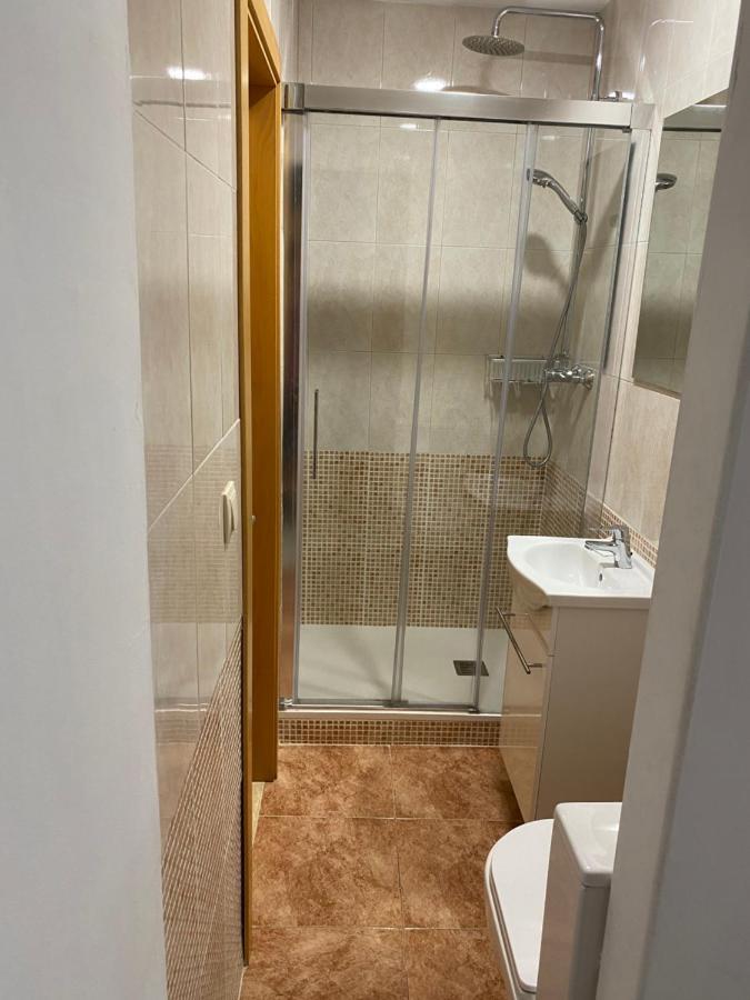Single Room In My Apartment At The Beach 瓦伦西亚 外观 照片